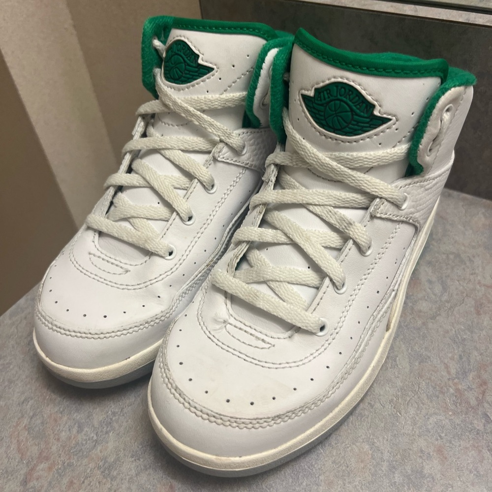 Nike Air Jordan 2 Retro Lucky Green 13c